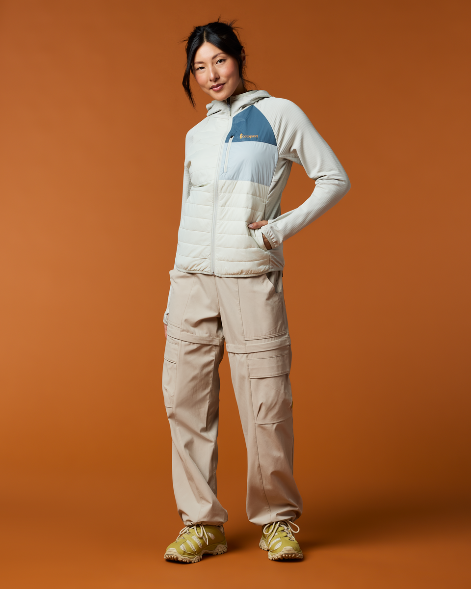 f26-w-acodo-hybrid-hooded-jacket-chalk-and-mineral-09-r
